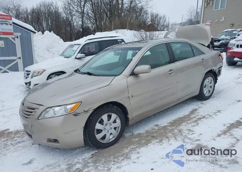 2007 Toyota Camry Le z USA, uszkodzony, nr VIN JTNBE46K973091929